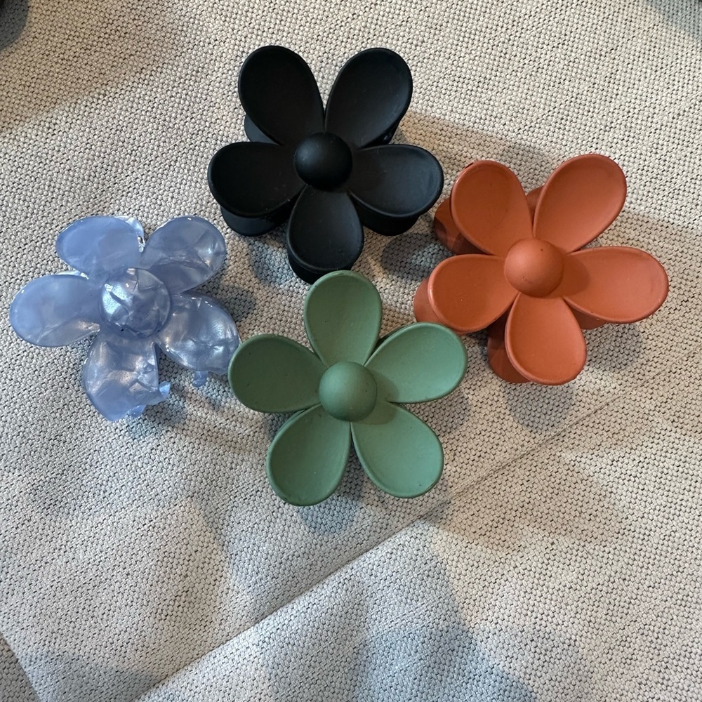 Colorful Flower Shaped Hair Clips